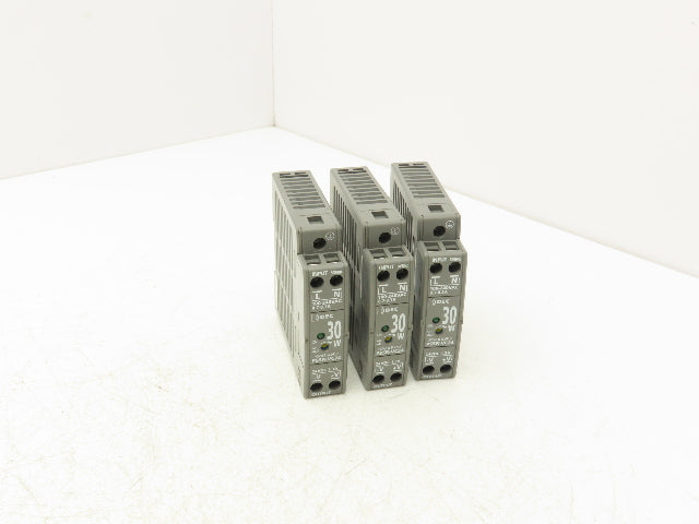 IDEC PS5R-VC24 30 Watt Power Supply 100-240VAC Input 24VDC 1.3A Output Lot of 3