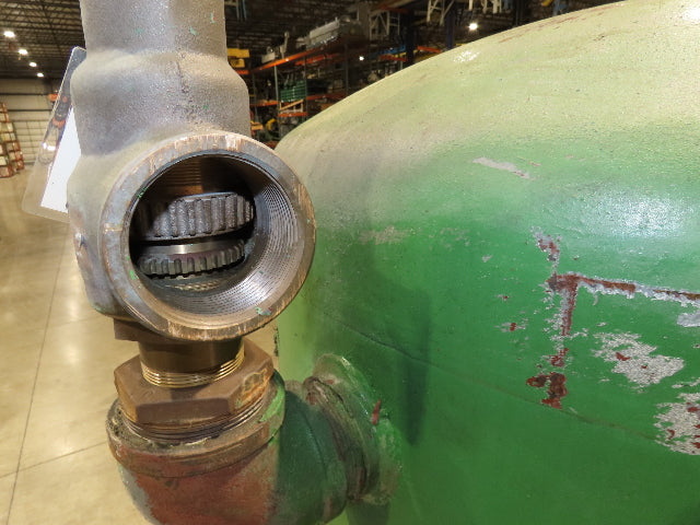 Vertical Compressed Air Receiver Tank 600 Gallon 125psi 42"x 11' OAH 1969