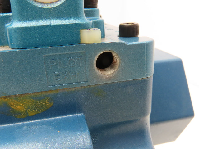 MAC Illig 9109837 58D-36-611JA-EB09 3 Way Pneumatic Air Valve Pilot 24V 1-1/2"