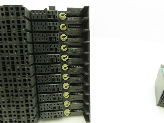 Siemens 6ES7 132-4BD02-0AA0 SIMATIC 4 Digital Outputs W/Terminal 24VDC Lot Of 11