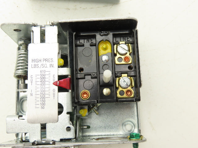 Johnson Controls P170DA-400 SPST Pressure Control Switch Single Pole 610 psi