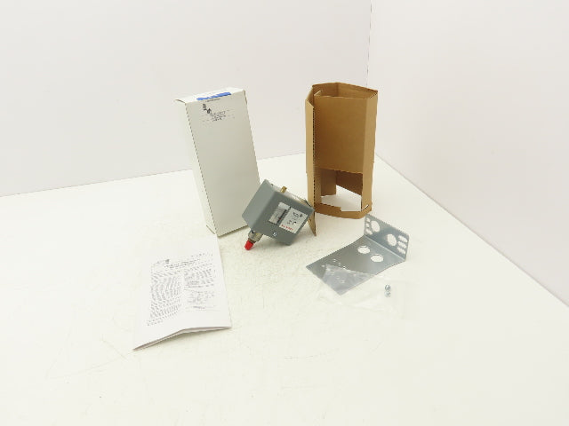 Johnson Controls P170DA-400 SPST Pressure Control Switch Single Pole 610 psi