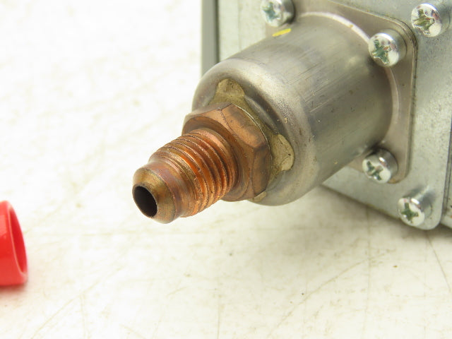 Johnson Controls P170DA-400 SPST Pressure Control Switch Single Pole 610 psi