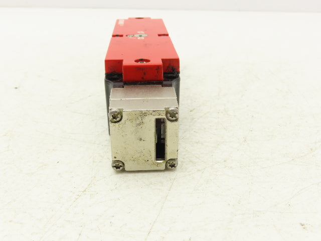 Euchner STA1A-538A024MFC2243 Safety Guard Lock Safety Switch 230VAC/24VDC 4A