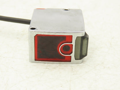 Keyence LR-TB2000C Laser Proximity Sensor 2 Meter 20-30VDC Cable w M12 Connector