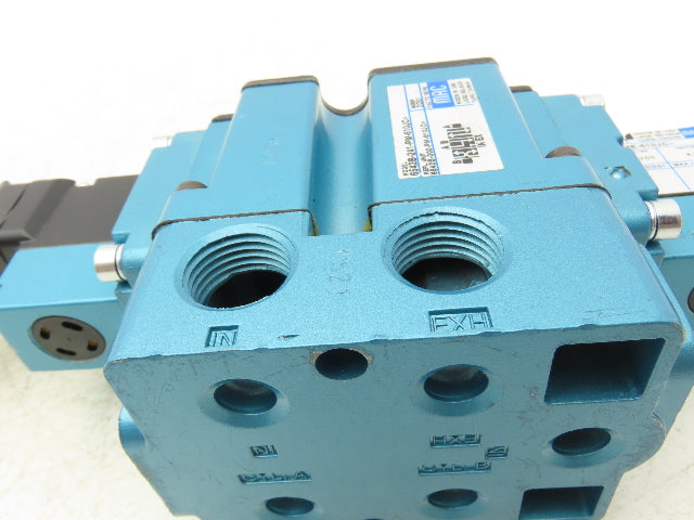 MAC 6542B-241-PM-610JC Pneumatic Valve 3 Pos 4-Way Open Center 1/2" NPT Base