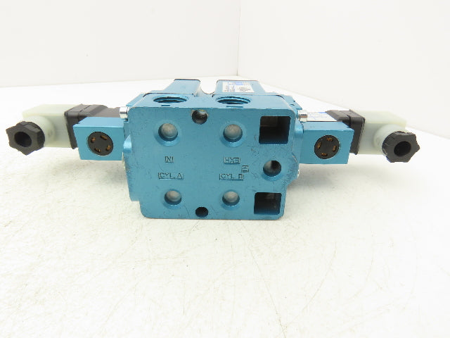MAC 6542B-241-PM-610JC Pneumatic Valve 3 Pos 4-Way Open Center 1/2" NPT Base