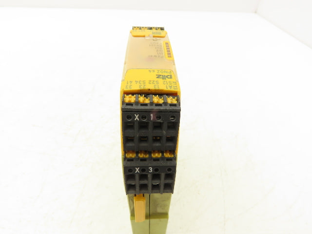 Pilz 751134 Safety Relay PN0Z S4 C  Series 48-240 VAC/DC 3N/O 1N/C