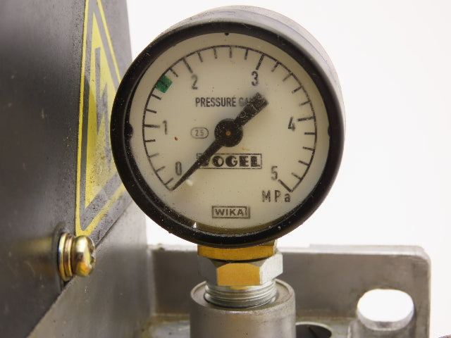 Vogel MKU11-KW2-K005C Automatic Oil Lubricator Pump 2 Liter Tank  0.1L/min 220V