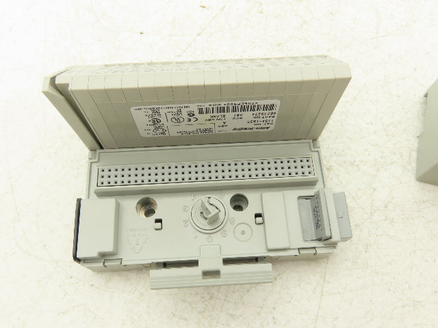 Allen Bradley 1794-DE-4 Flex I/O 16 Point Digital Output Module Ser B 24 VDC