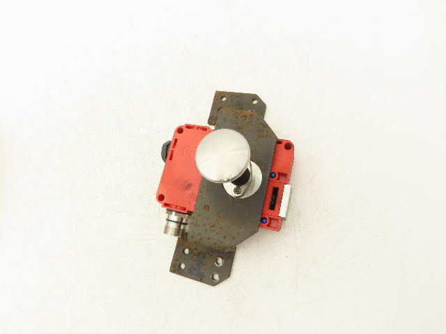 Allen Bradley TLS1-GD2 Guard Master Interlock Locking Guard Switch 24V AC/DC
