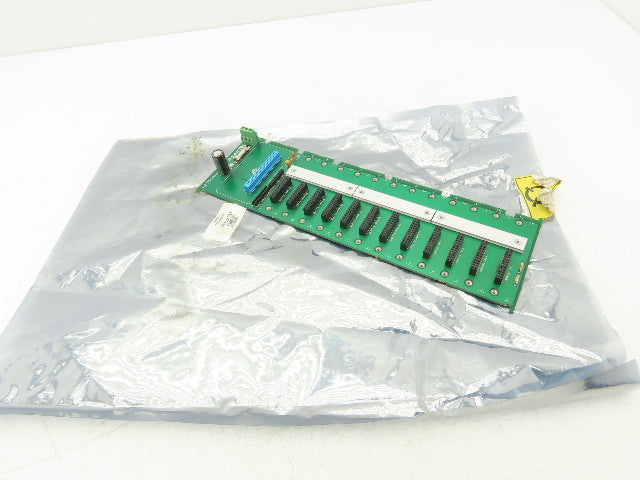OPTO 22 SNAPB12M 12 Module Mounting Rack For B-Series I/O Module & 1 Brain