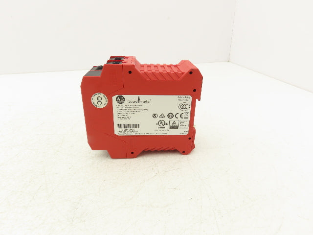 Allen Bradley 440R-M23145 GuardMaster Safety Relay 115VAC In 250V 24VDC Output