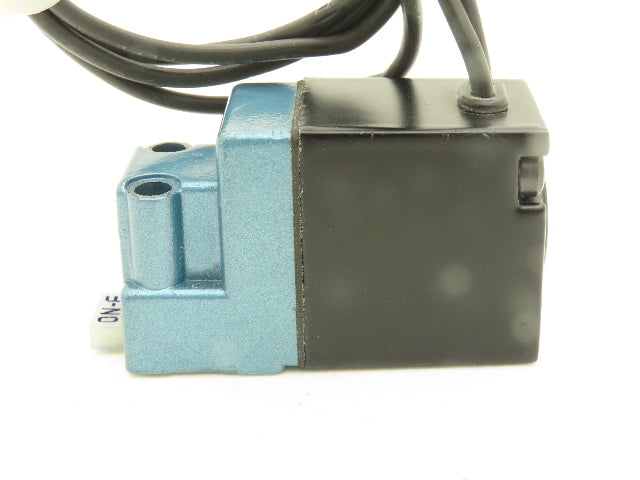 Mac 130B-501BAAA Pneumatic Solenoid Valve 150PSI 6W 24VDC  Lot of 2