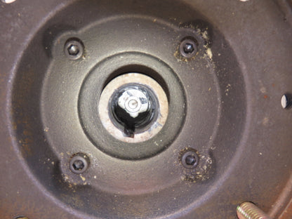Hub City 324 Worm Gearbox 15:1 Reducer 6Hp 117 rpm 143TC RH Output
