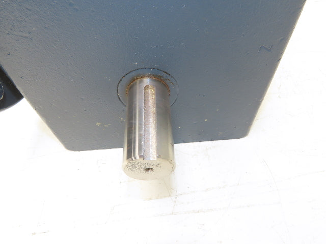 Hub City 324 Worm Gearbox 15:1 Reducer 6Hp 117 rpm 143TC RH Output