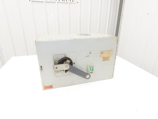 Crouse Hinds Co Fusible Busway Disconnect Switch Bus Plug 200A 240VAC 3PH 3W