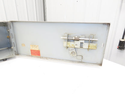 Crouse Hinds Co Fusible Busway Disconnect Switch Bus Plug 100A 240VAC 3PH 3W