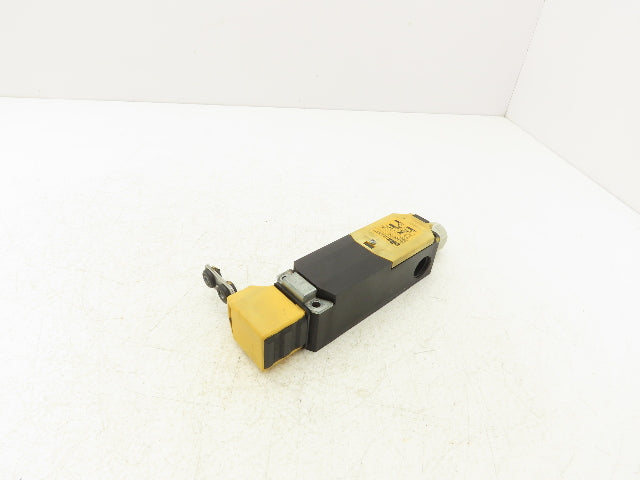 Pilz PSEN me1M /1AS Mechanical Safety Guard Switch 24VAC/DC Right Hand Key Entry