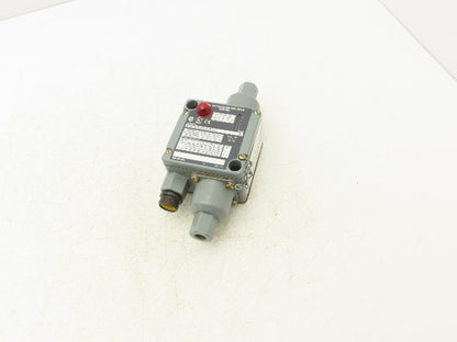 Allen Bradley 836T-D452J Ser A Pressure Difference Control Switch 5-40PSI 600V