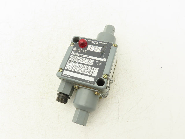 Allen Bradley 836T-D452J Ser A Pressure Difference Control Switch 5-40PSI 600V