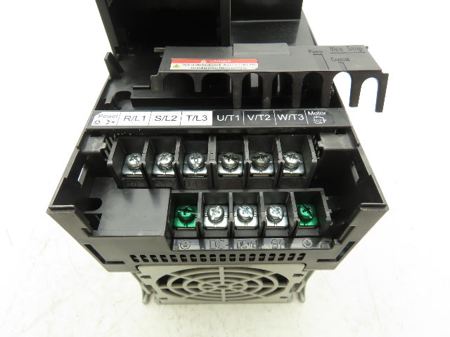 Allen Bradley 25B-D030N104 PowerFlex 525 VFD 500Hz 20Hp 460v 30A FRN 6.001 Ser A