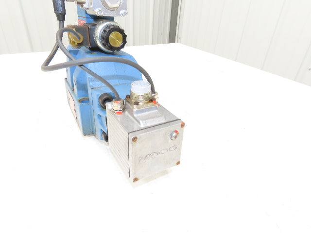 MOOG D684Z4826G Hydraulic Servo Directional Valve Analog Interface Rev S 350 Bar