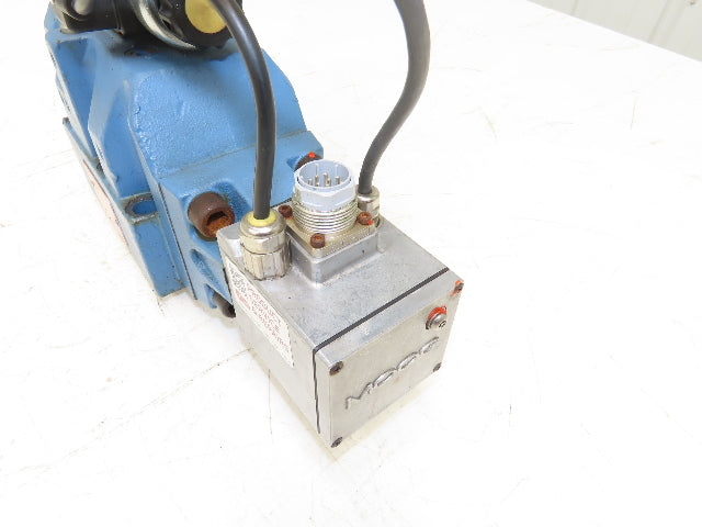 MOOG D684Z4815G Hydraulic Servo Directional Valve Analog Interface 350 Bar