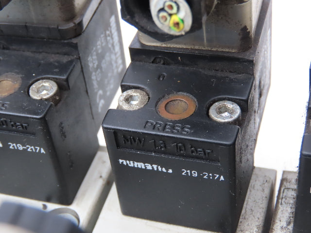 Numatics C12BB4004026Y61 Pneumatic Solenoid Valve 8-Station Manifold 24VDC