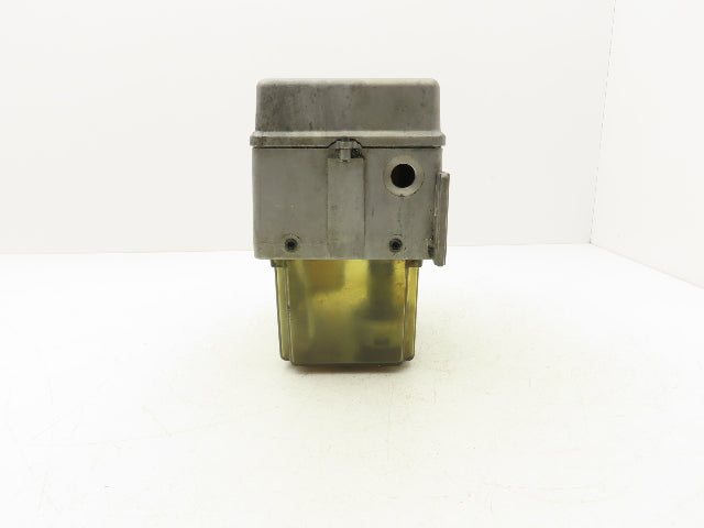 Daido Metal MRJ010211D-K0005 Lubricator Oil Pump 0.1 L/min 2-Liter Tank Cracked