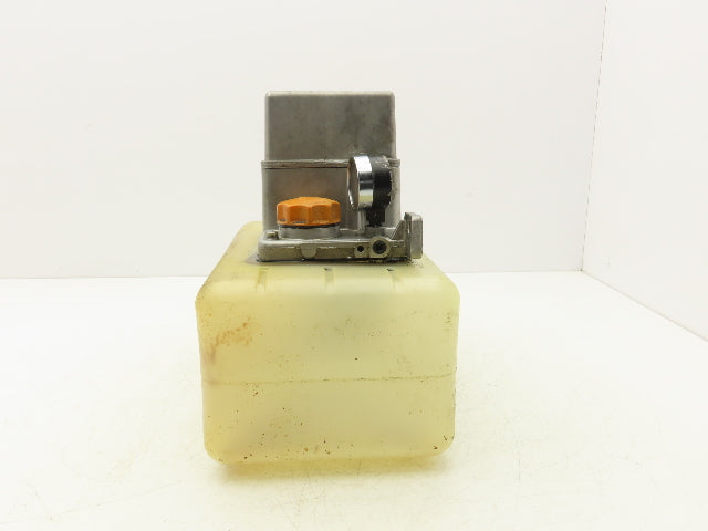 Showa LCB4 8210-1 Lubrication Oil Pump Machine Oiler 6L Tank 0.1 L/Min 200V