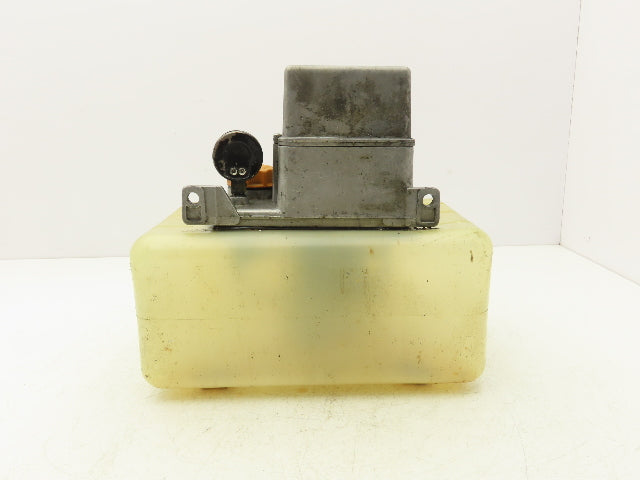 Showa LCB4 8210-1 Lubrication Oil Pump Machine Oiler 6L Tank 0.1 L/Min 200V