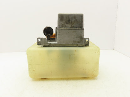 Showa LCB4 8210-1 Lubrication Oil Pump Machine Oiler 6L Tank 0.1 L/Min 200V