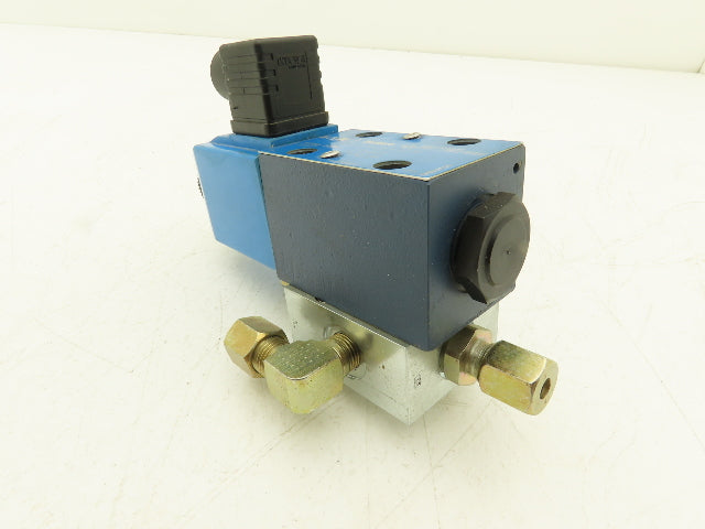 Vickers DG4V 3 2A M U H7 60 Directional Valve w/4-Port D03 Hydraulic Manifold