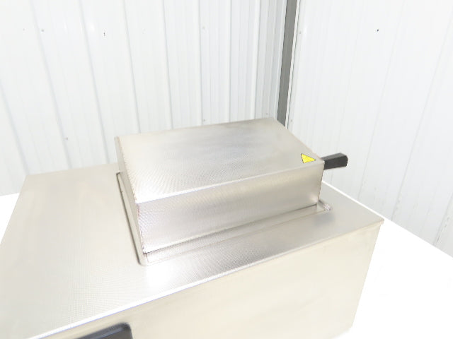 Memmert Oil Bath One7 Laboratory Oil Bath DIN 115VAC 200 Deg Celsius 7 Liter