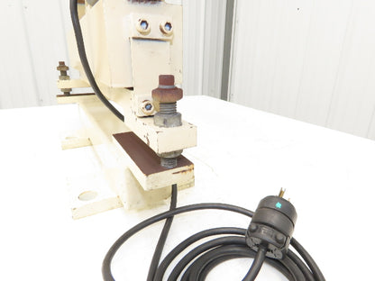 Hoosier Vibratory Linear Parts Feeder 33-1/2" Long 120V 1-1/4" W