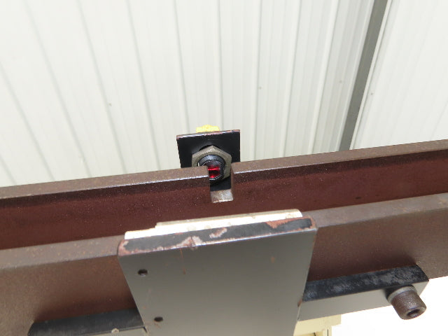 Hoosier Vibratory Linear Parts Feeder 33-1/2" Long 120V 1-1/4" W