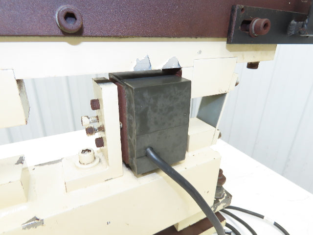 Hoosier Vibratory Linear Parts Feeder 33-1/2" Long 120V 1-1/4" W