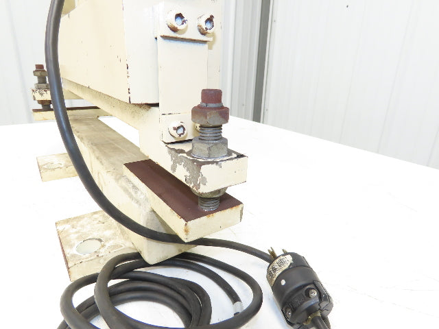 Hoosier Vibratory Linear Parts Feeder 33-1/2" Long 120V 1-1/4" W