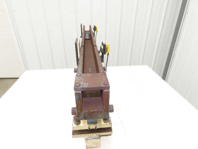 Hoosier Vibratory Linear Parts Feeder 33-1/2" Long 120V 1-1/4" W