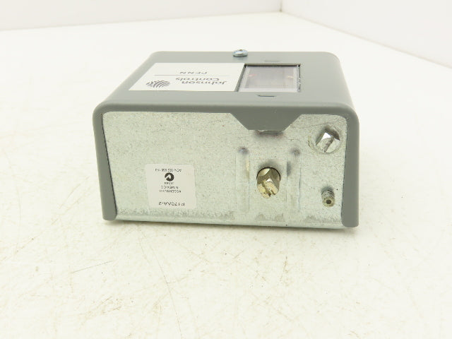Johnson Controls P170AA-2C Pressure Control Switch 0-150 PSI 1/4" Flared