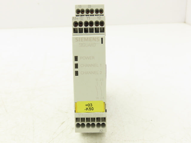 Siemens 3TK2824-2BB40 Digital Safety Relay Input Output Module 230V