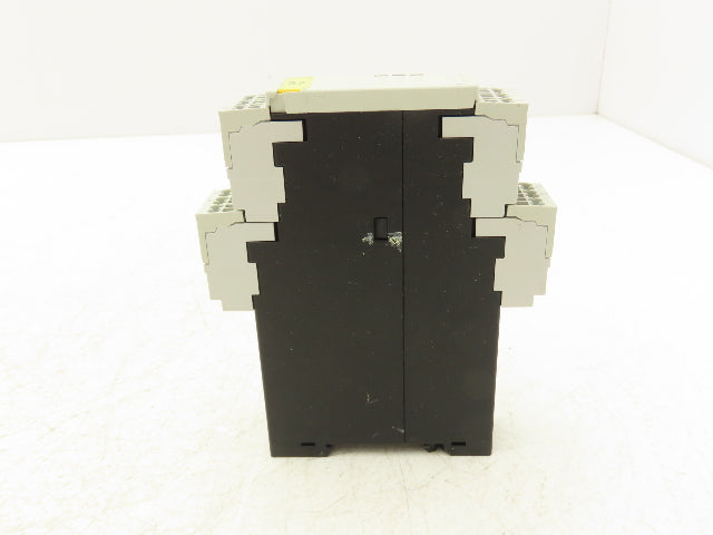 Siemens 3TK2824-2BB40 Digital Safety Relay Input Output Module 230V