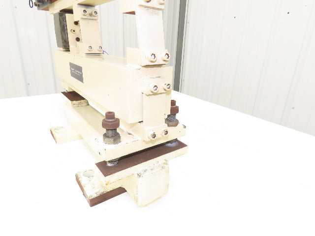 Hoosier Vibratory Linear Parts Feeder 35-1/4" Long 120V 1-1/4" W