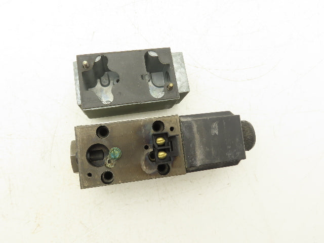 Brown & Sharp QJ-3-C-10A1 Double A D03 Hydraulic Valve 2-Position Spring Offset