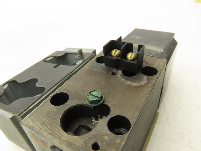 Brown & Sharp QJ-3-C-10A1 Double A D03 Hydraulic Valve 2-Position Spring Offset