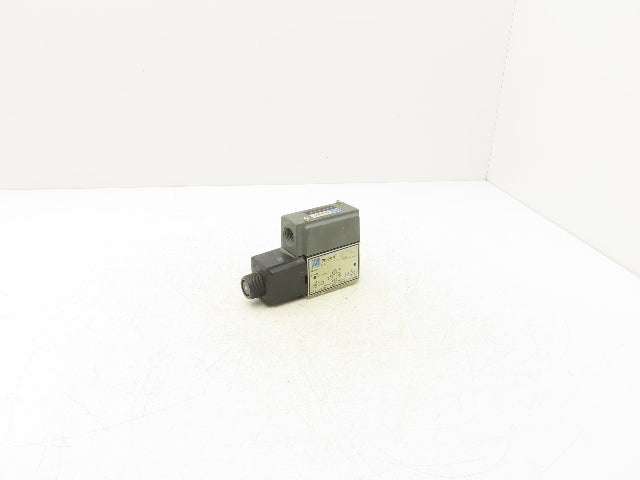Brown & Sharp QJ-3-C-10A1 Double A D03 Hydraulic Valve 2-Position Spring Offset