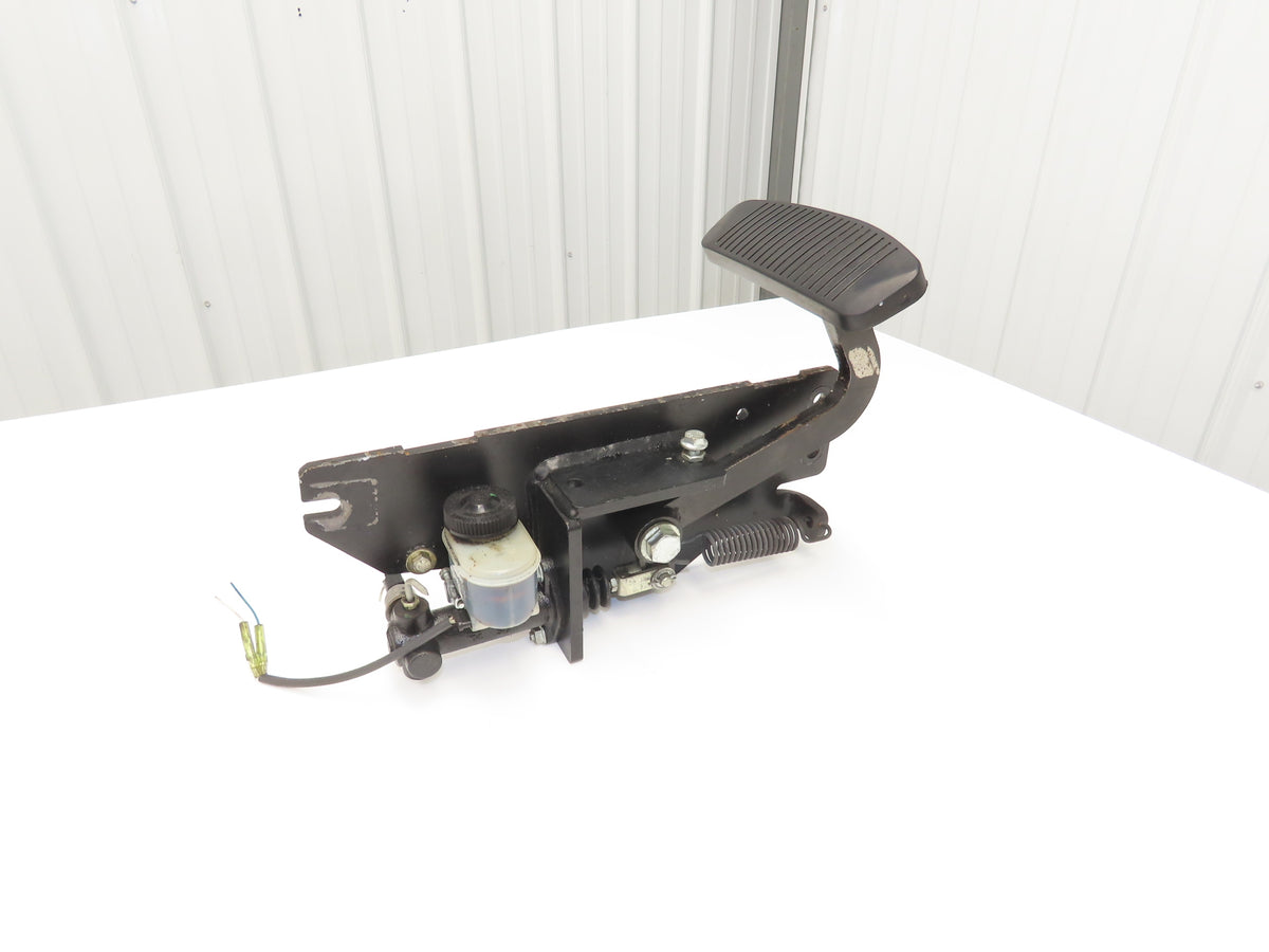 Yale ERC060VGN48TE088 Electric Forklift Brake Pedal Master Cylinder & Bracket