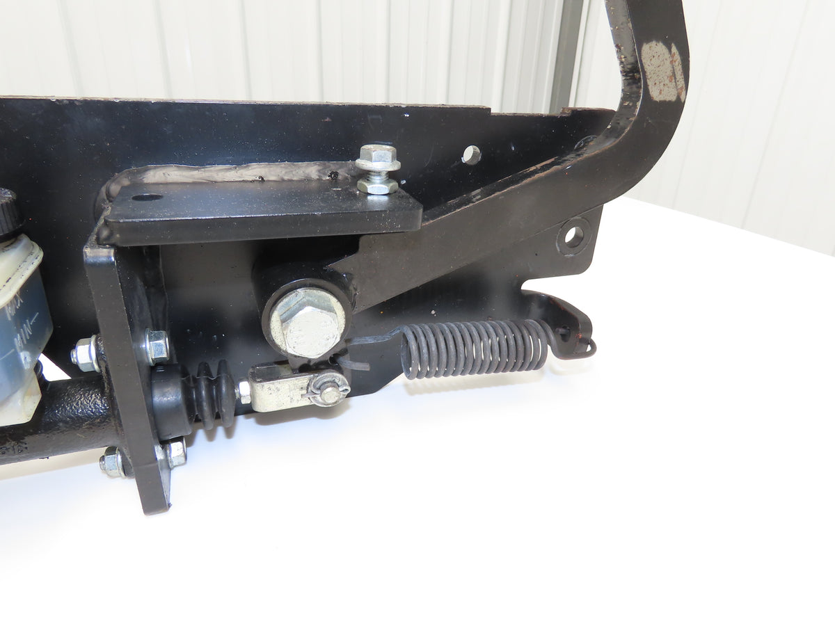 Yale ERC060VGN48TE088 Electric Forklift Brake Pedal Master Cylinder & Bracket