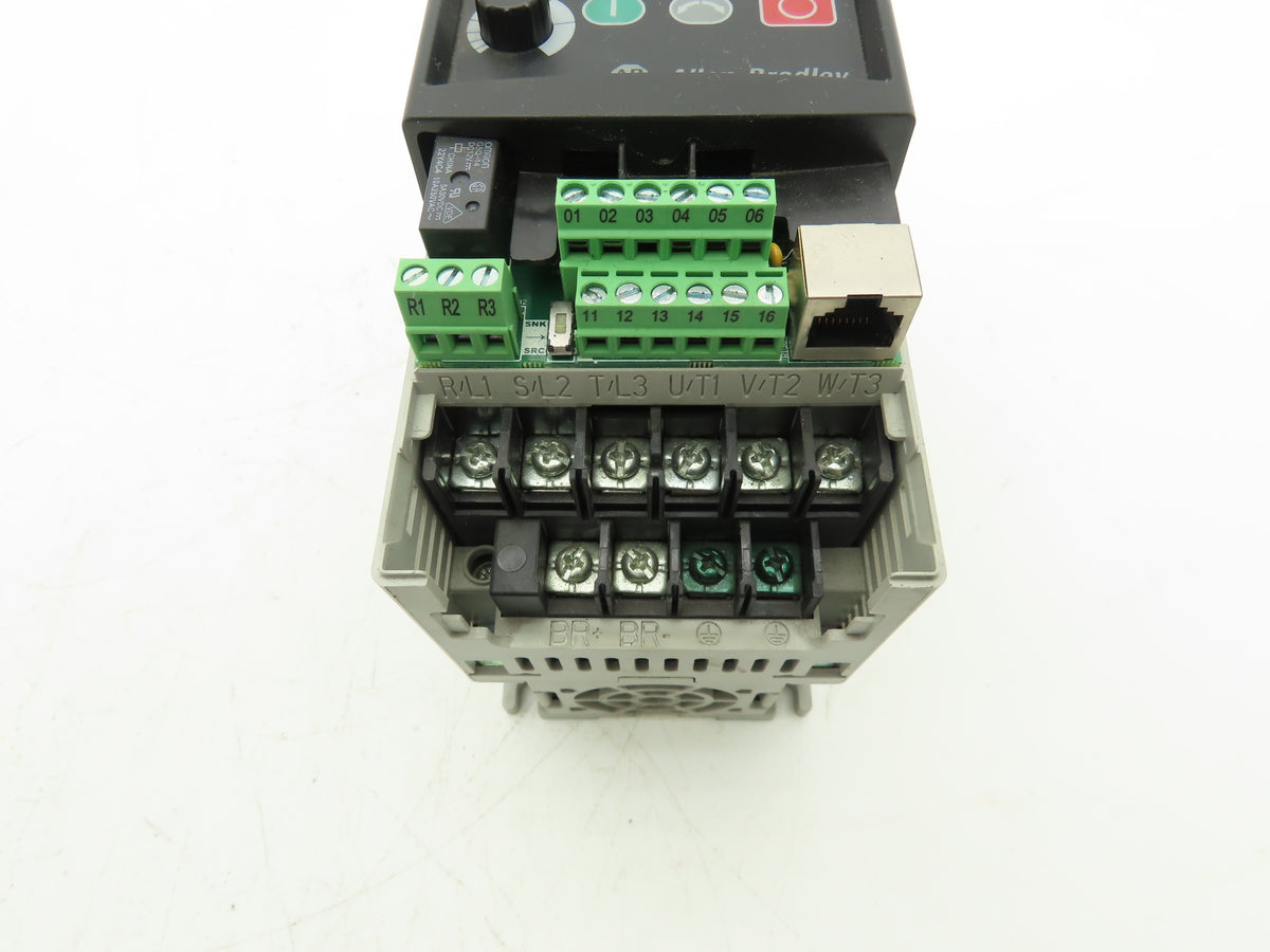 Allen Bradley 22A-D4P0N104 Powerflex 4 VFD AC Drive 1.5kW 2Hp 480v 3Ph Ser A